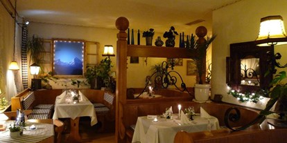 Eventlocation - Technische Ausstattung: Lichtanlage - Niedersachsen - Restaurant mit original Formel 1 Ausstellungshalle u. traumhaftem Biergarten
