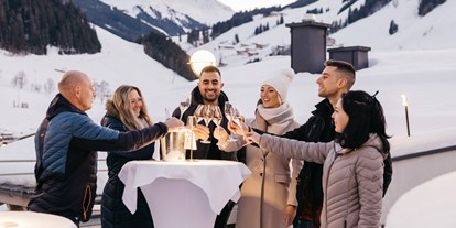 Eventlocation - gut erreichbar mit: Auto - Österreich - Aussicht Winter - The Alpine Palace