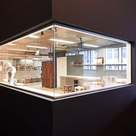 Location: Glaseck + Blick in die Küche  - Balanloft 32