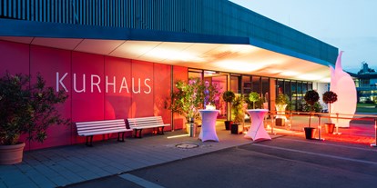 Eventlocation - Technische Ausstattung: Lichtanlage - Niedersachsen - Das Kurhaus von außen - Kurhaus Bad Bevensen