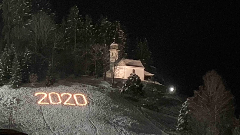 Happy new year "2020" - location-mieten.de