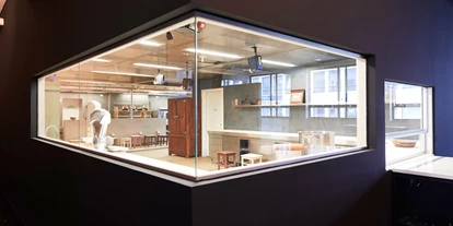 Eventlocation - Art der Location: Veranstaltungsraum - Planegg - Glaseck + Blick in die Küche  - Balanloft 32