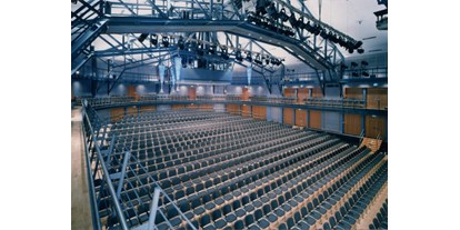 Eventlocation - Raumgröße: bis 250 qm - Celle - CONGRESS UNION CELLE - Großer Saal bestuhl Theater - Congress Union Celle