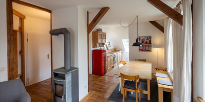 Eventlocation - Kyritz - Wohnküche mit Schlafmöglichkeit im Stallhaus - Der Kemper Hof
