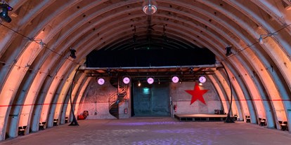 Eventlocation - geeignet für: Weihnachtsfeier - Brandenburg Nord - Hangar leer - Hangar-312