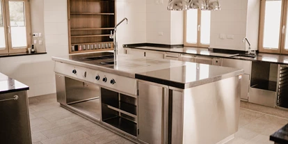 Eventlocation - geeignet für: Taufe - Ergolding - Unsere moderne und voll ausgestattete Küche steht für Ihr Event exklusive zur Verfügung.  - Das IDYLL