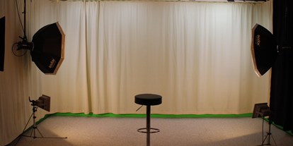 Eventlocation - Art der Location: Studio - Kirchheim bei München - Weißer Hintergrund für Fotoshootings - Greenscreen München
