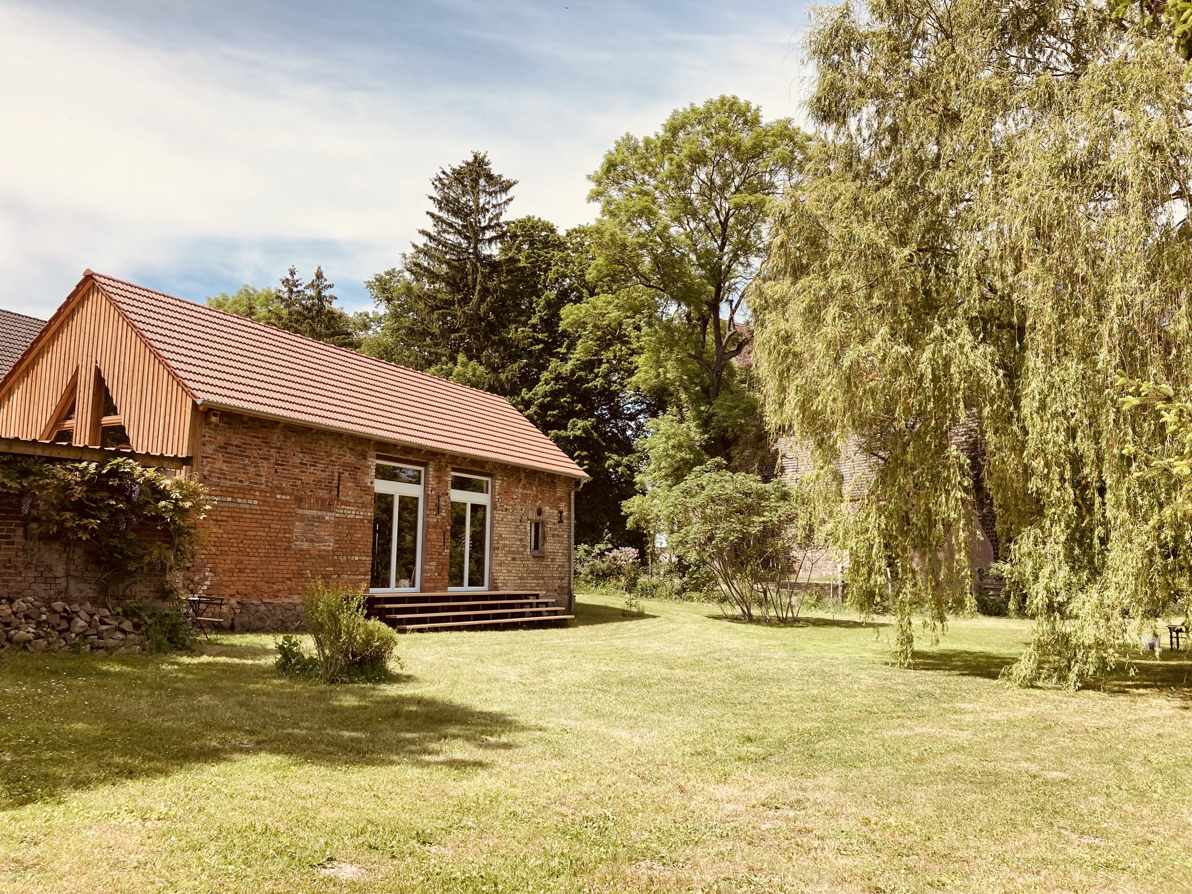 Location - Eventlocation für Ihre Feier, Hochzeit & Tagung in Brandenburg.
Ruhig und idyllisch. - Eventscheune Villa Boskow