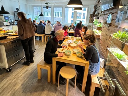 Eventlocation - Fußboden: Sonstiges - Hamburg - Kitchen Mittagstisch - Prismeo LAB | EVENTS | STUDIO