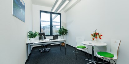 Eventlocation - Inventar: Stühle - Oberbayern - Einzelbüro oder auch für 2 Personen geeignetes privates Büro in den ecos work spaces München - ecos work spaces München
