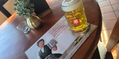 Eventlocation - Weserbergland, Harz ... - Original Oktoberfest Deko, mit Maßkrug und Sparten Gerlande.  - Gaststätte Axelsee / Lola am See