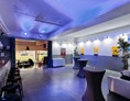 Location: Lounge mit Bar - Forum Factory Berlin