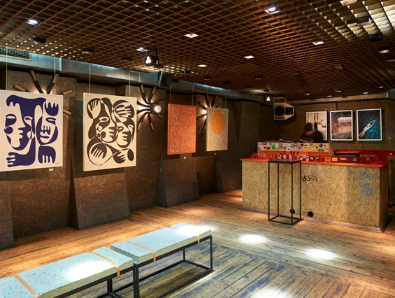 Location: Der Club während einer Ausstellung - Legal Club & Bar