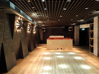 Location: Der Club bei der Eröffnung 2023 - Legal Club & Bar