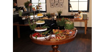 Eventlocation - PLZ 73614 (Deutschland) - NOLI Event & Wedding 
Kulinarische Köstlichkeiten von auserwählten Caterer aus der mediterranen, italienischen, regionalen, internationalen Küche. - NOLI Event & Wedding Location