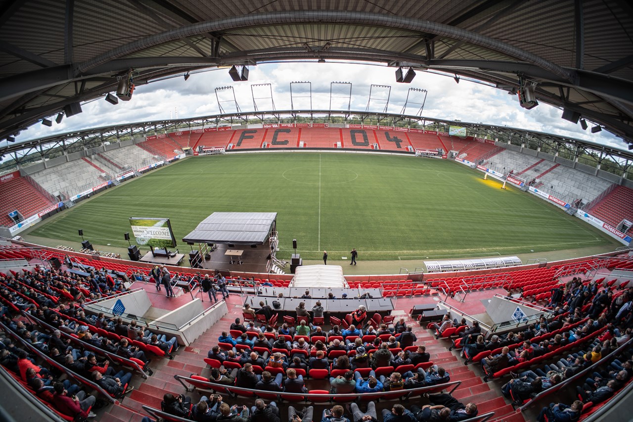 Audi Sportpark Hier finden sie all unsere Räume mit Beschreibungen Stadioninnenraum