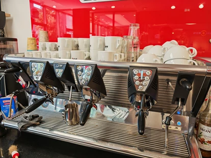 Eventlocation - Baden-Württemberg - Segafredo, Hochwertiges Equipment Esspressomaschine “San Marco” - Segafredo Espresso Bar Ludwigsburg – Die flexible Eventlocation