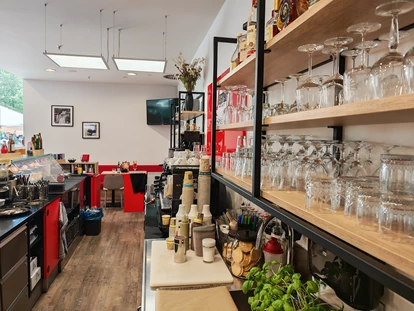 Eventlocation - Baden-Württemberg - Segafredo hinter der Theke - Segafredo Espresso Bar Ludwigsburg – Die flexible Eventlocation