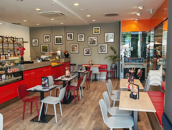 Location: Segafredo Ansicht von der Straßenseite - Segafredo Espresso Bar Ludwigsburg – Die flexible Eventlocation
