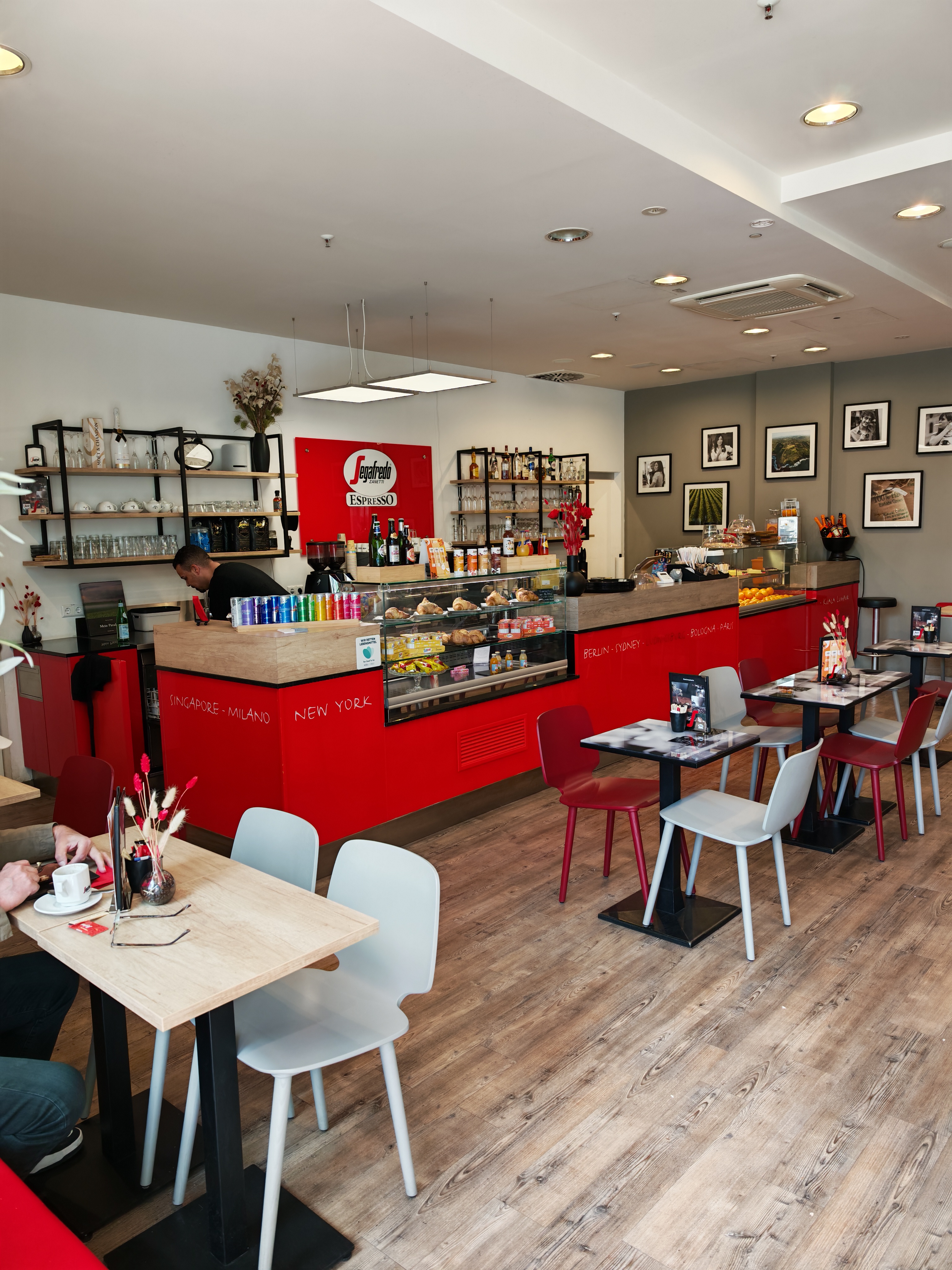 Location: Segafredo Ansicht von der Straßenseite - Segafredo Espresso Bar Ludwigsburg – Die flexible Eventlocation