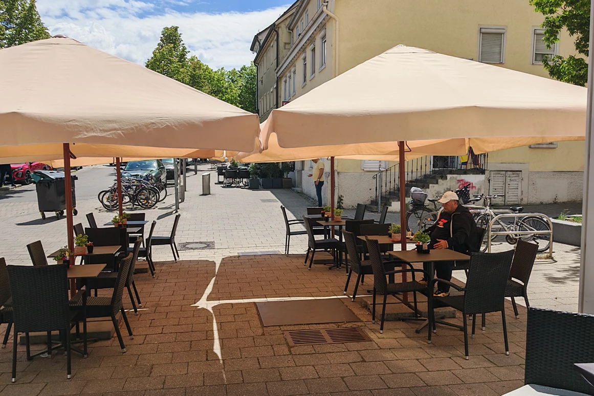 Location: Blick zur Terrasse von Segafredo aus. - Segafredo Espresso Bar Ludwigsburg – Die flexible Eventlocation