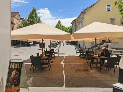 Eventlocation - Baden-Württemberg - Blick zur Terrasse von Segafredo aus. - Segafredo Espresso Bar Ludwigsburg – Die flexible Eventlocation