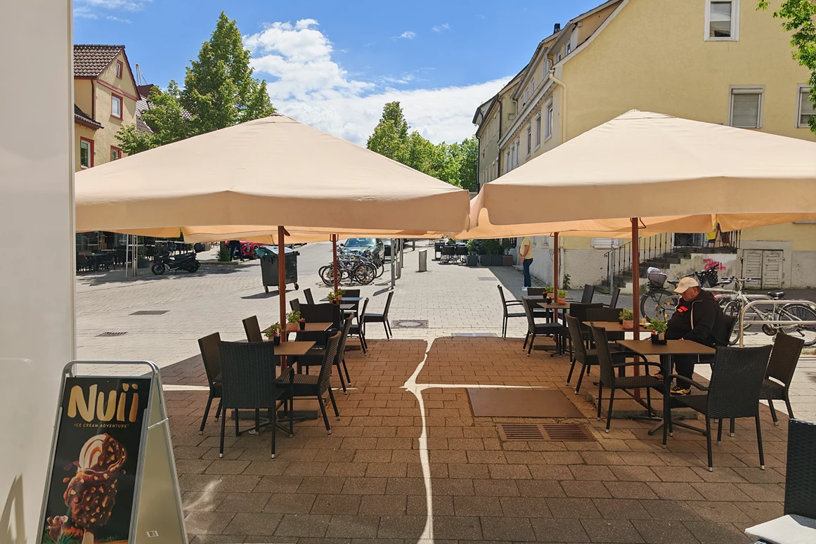 Location: Blick zur Terrasse von Segafredo aus. - Segafredo Espresso Bar Ludwigsburg – Die flexible Eventlocation
