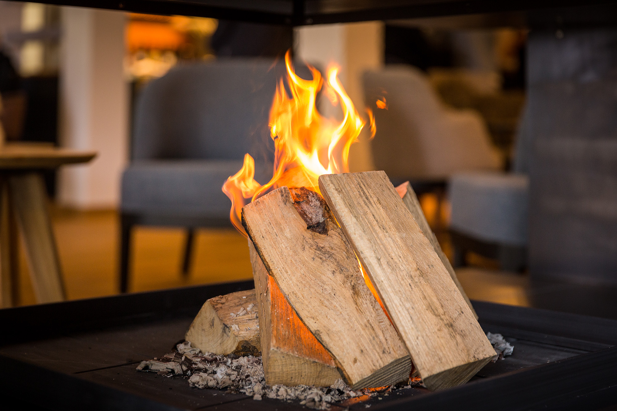 Location: Offener Kamin im Restaurant - Freilich am See