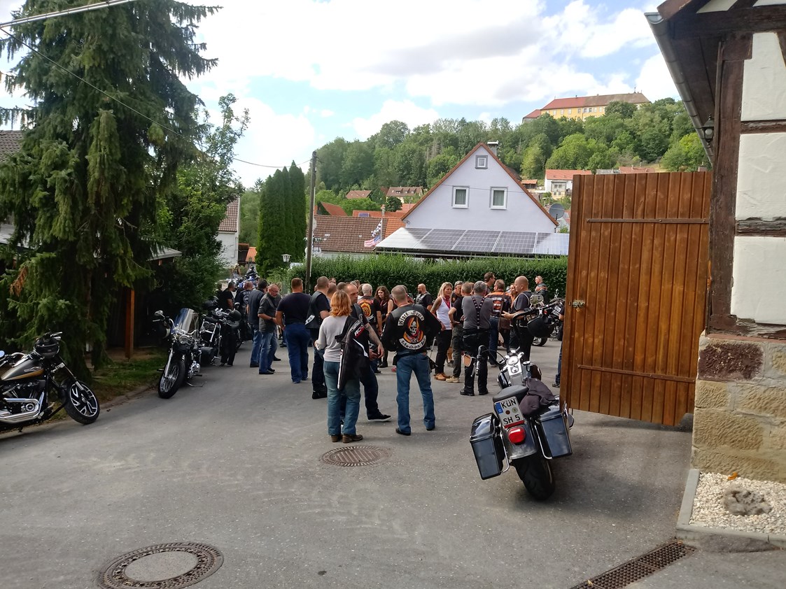 Location: Dorf-Alm "Scheune-Bar-Event"
