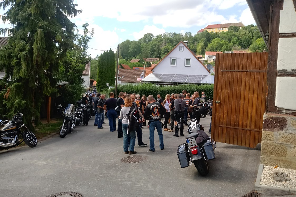 Location: Dorf-Alm "Scheune-Bar-Event"