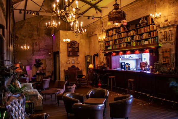 ELORIA – Erlebnisfabrik & Eventlocation Hier finden sie all unsere Räume mit Beschreibungen ELORA - Bar & Lounge