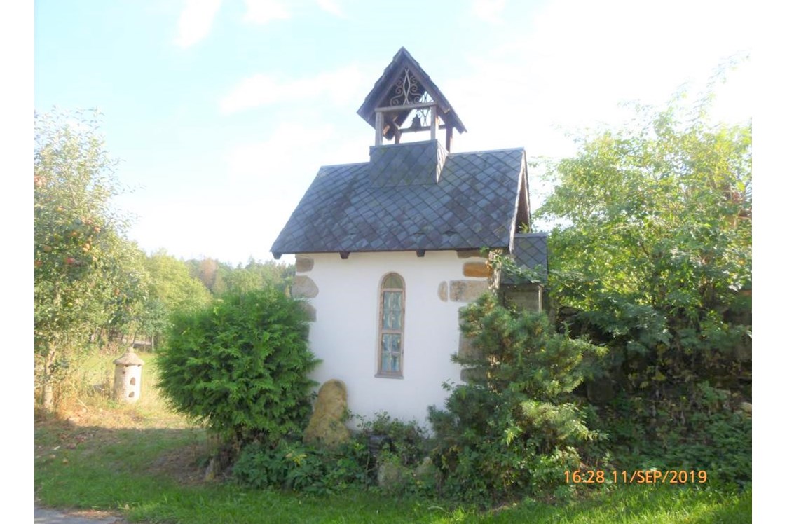 Location: Kleine Kapelle für eine Hochzeit zu zweit - Brunnwiesenhof