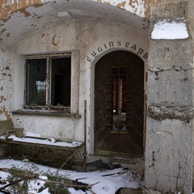 Location: Alter Eingang - Verlassenes Ferienheim aus den 20ern 