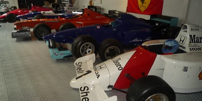 Eventlocation - Weserbergland, Harz ... - Restaurant mit original Formel 1 Ausstellungshalle u. traumhaftem Biergarten