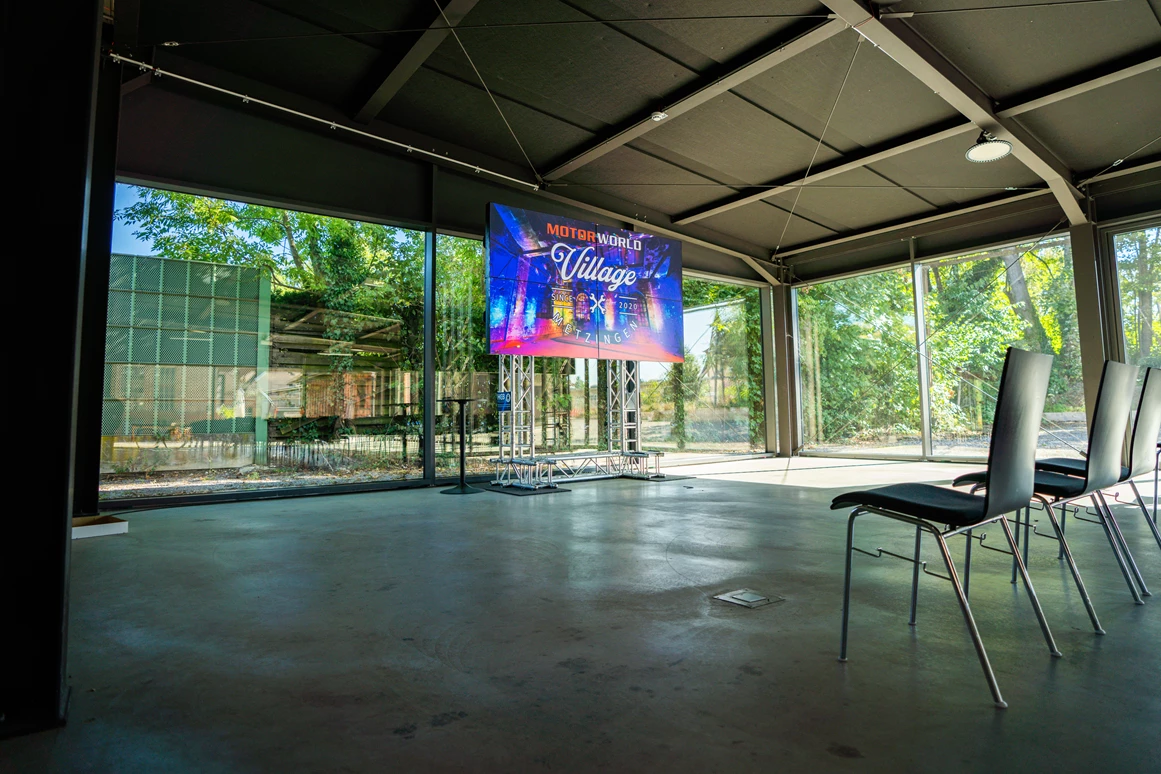 Location: Räumlichkeit: Black Box
Foto: Motorworld Village Metzingen - MOTORWORLD Village Metzingen