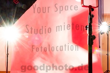 Location: GoodPhoto Studio Fotolocation