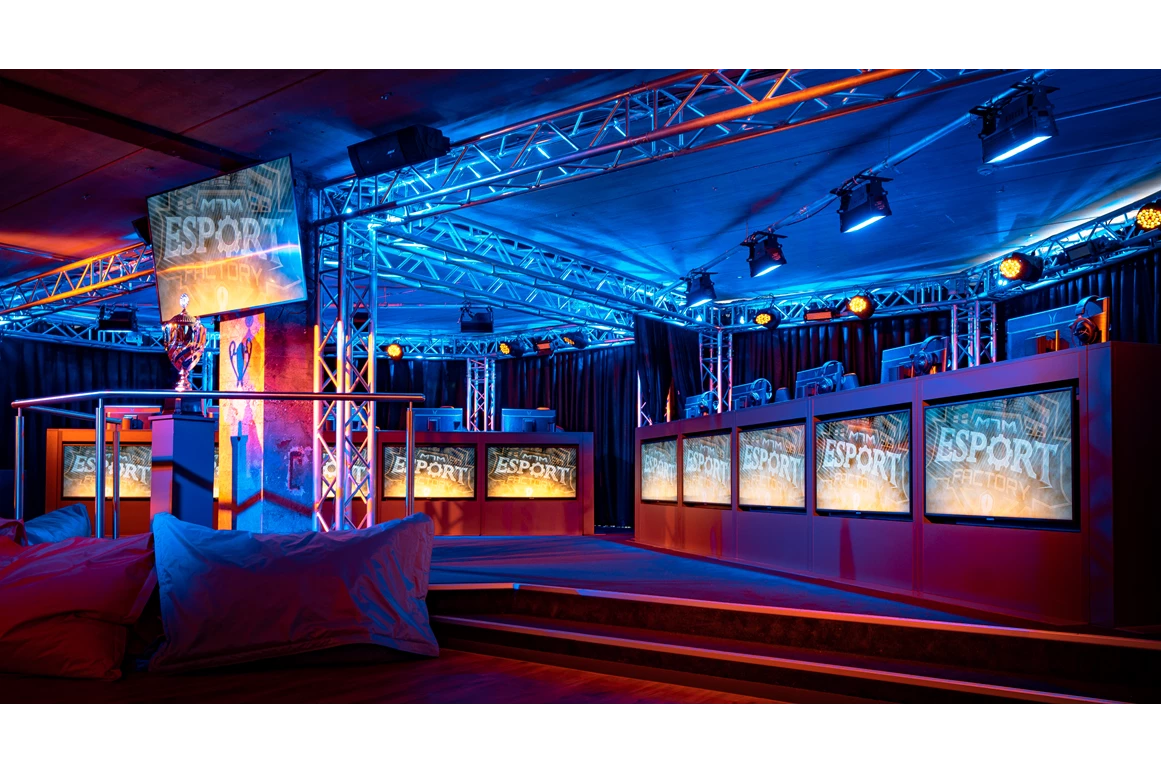 Location: Esport Factory