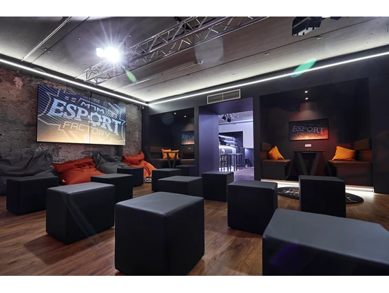Location: Esport Factory