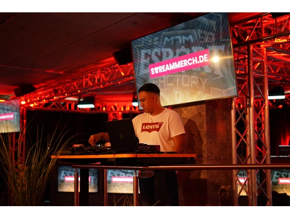 Location: Esport Factory