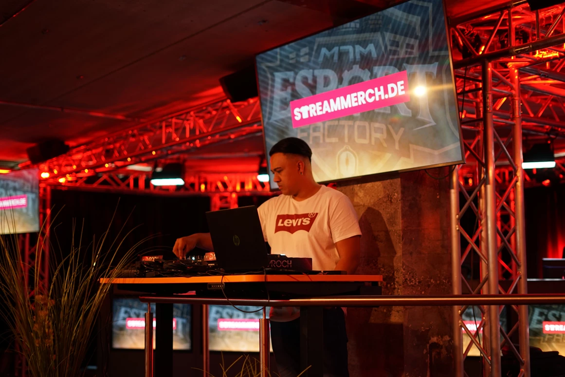 Location: Esport Factory
