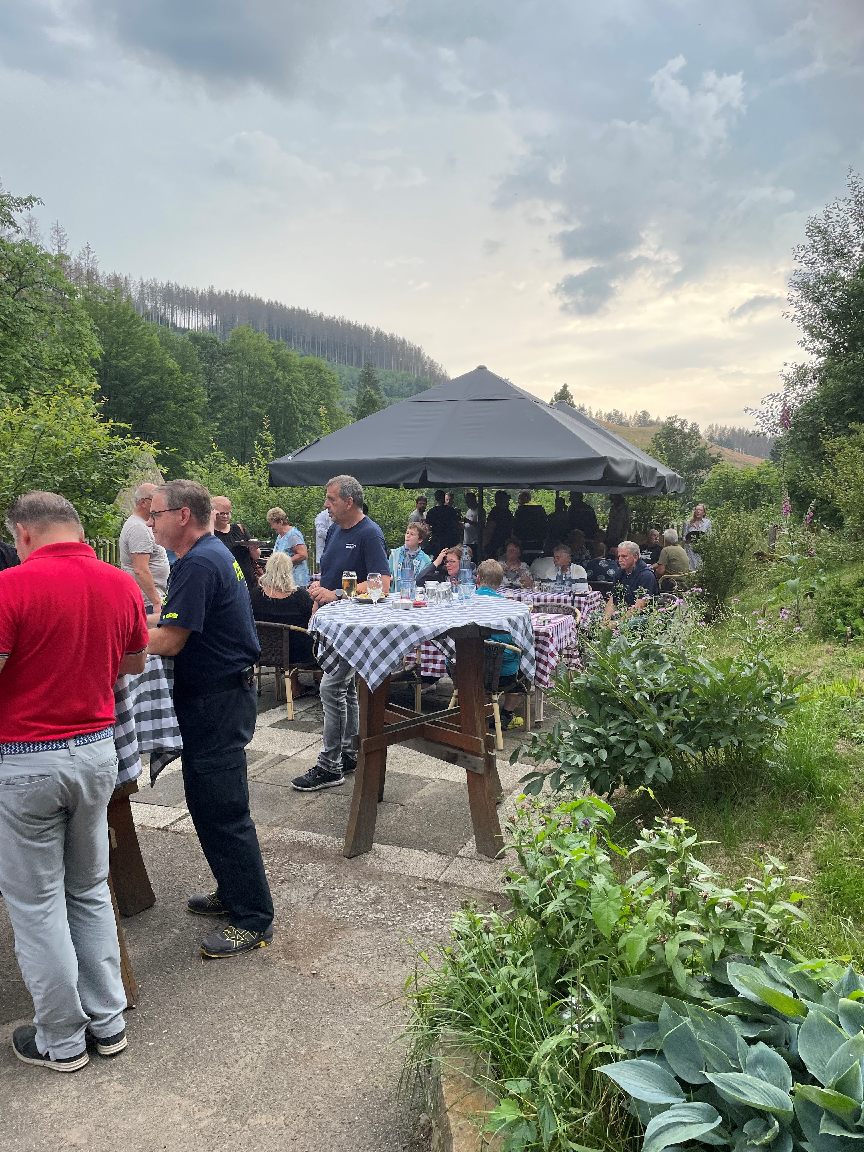 Gasthaus "Die Besenkammer"  Hier finden sie all unsere Räume mit Beschreibungen Außenbar und Terasse