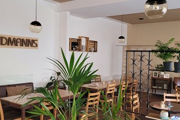 Location: GRUNDMANNS Café