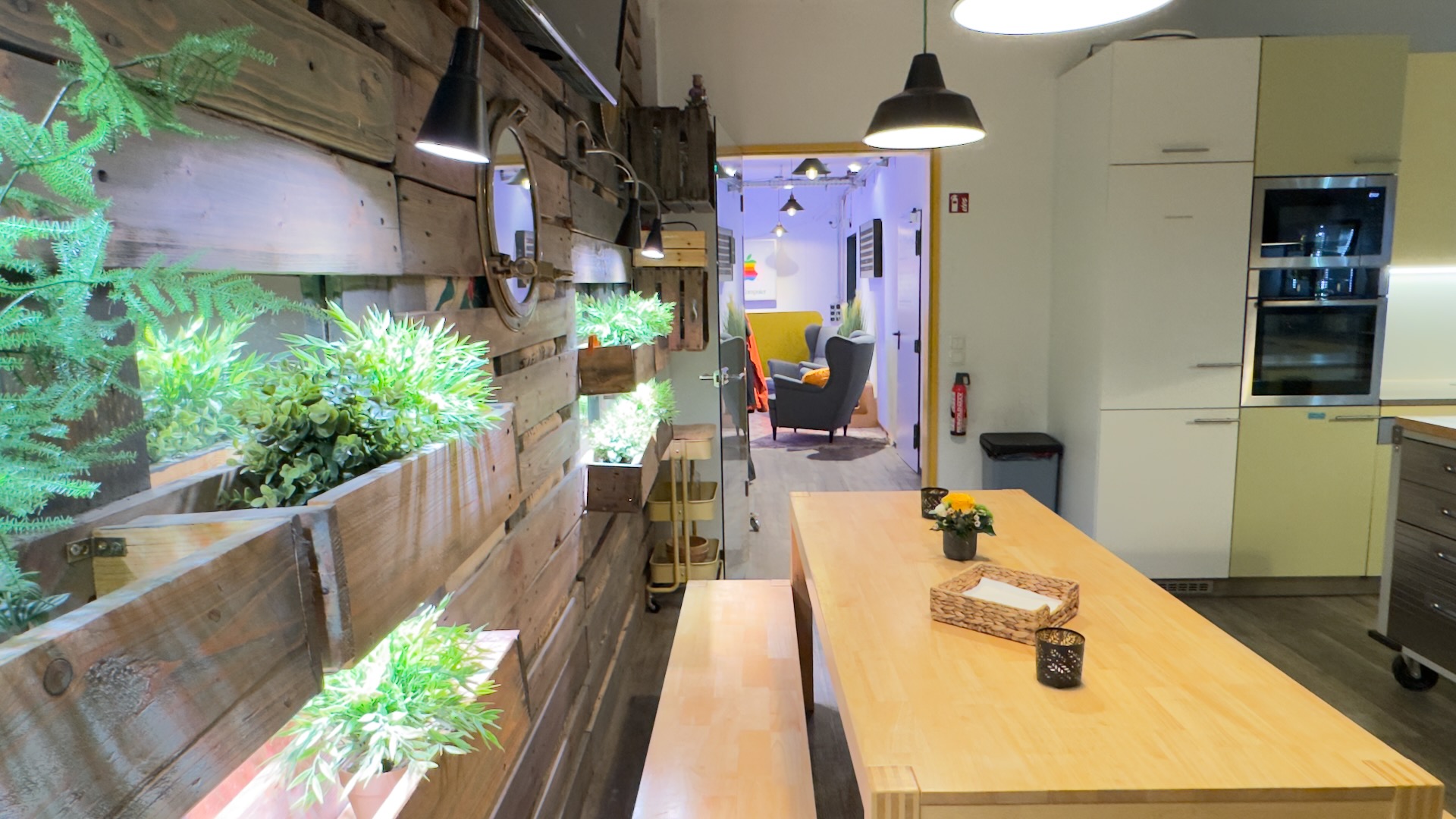 Location: Prismeo Kitchen Flurblick - Prismeo LAB | EVENTS | STUDIO