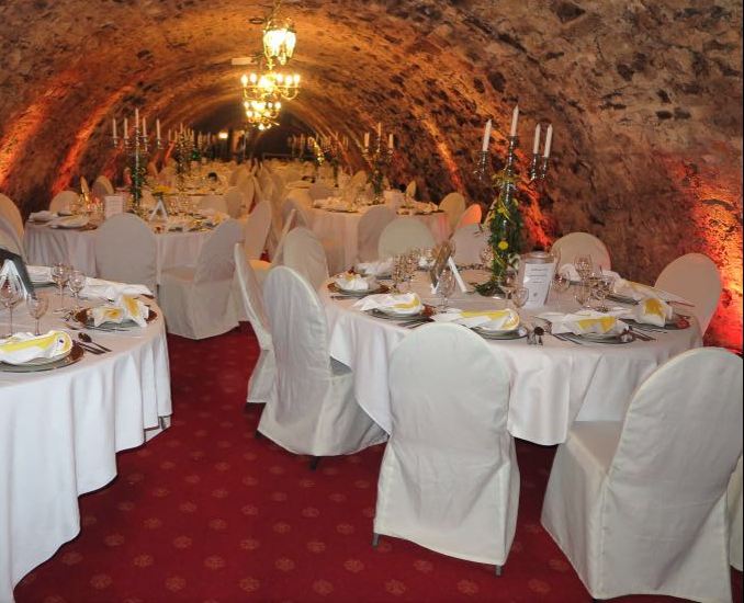 Gewölbekeller Burg Weisenau Hier finden sie all unsere Räume mit Beschreibungen BRONZESAAL