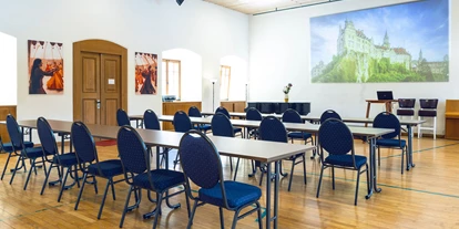 Eventlocation - Baden-Württemberg - Großer Saal mit Bestuhlung und Tischen - Tagungszentrum & Hotel Schloss Hohenfels
