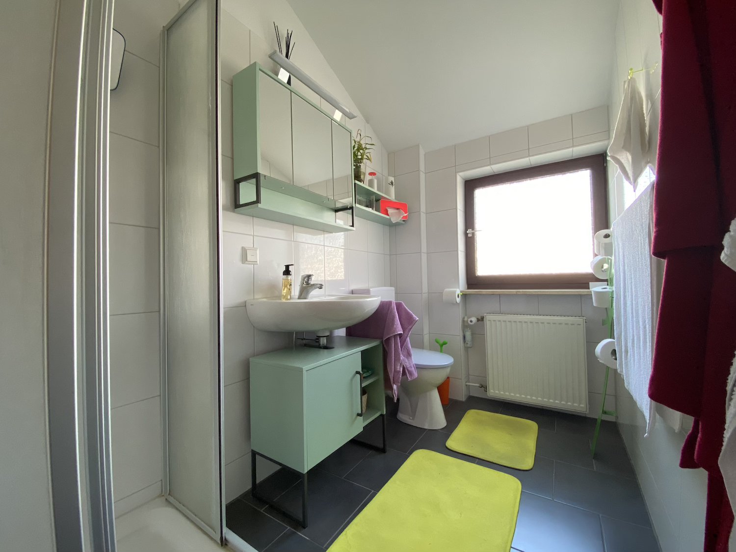 Location: Badezimmer klein - Einfamilienhaus mit Garten in Milbertshofen