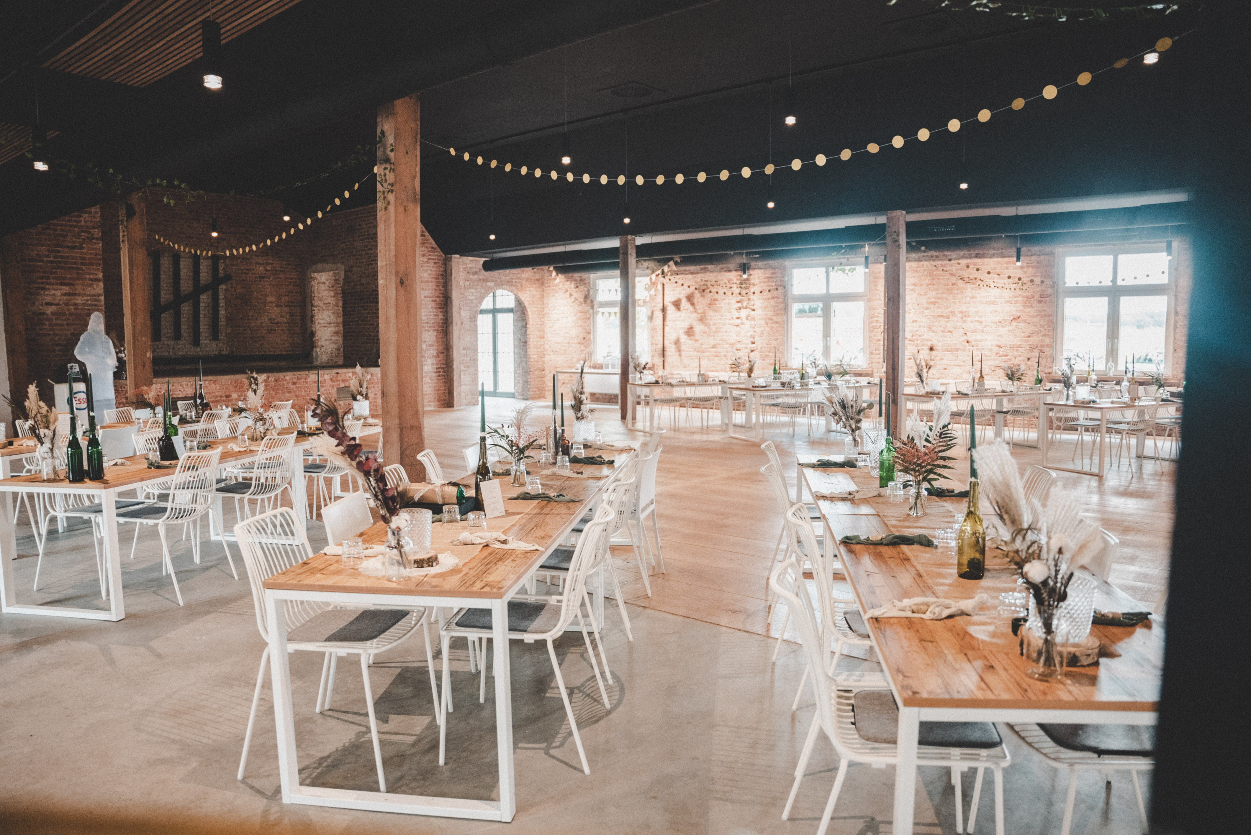 Eventlocation - Niedersachsen - Der Saal im Kliemannsland Hochzeitsfeier - Der Saal im Kliemannsland