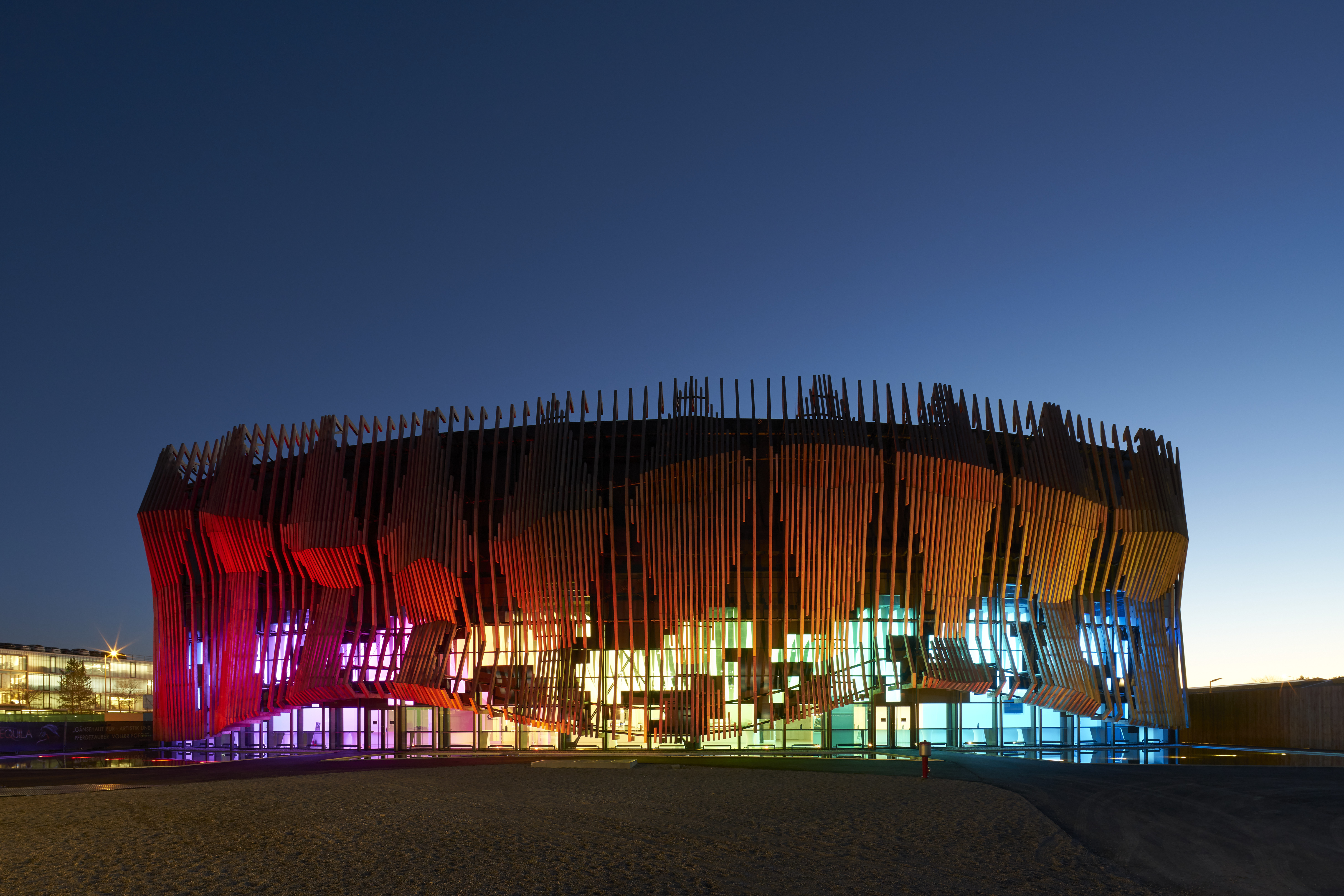 Eventlocation - PLZ 85622 (Deutschland) - Showpalast außen - SHOWPALAST München 