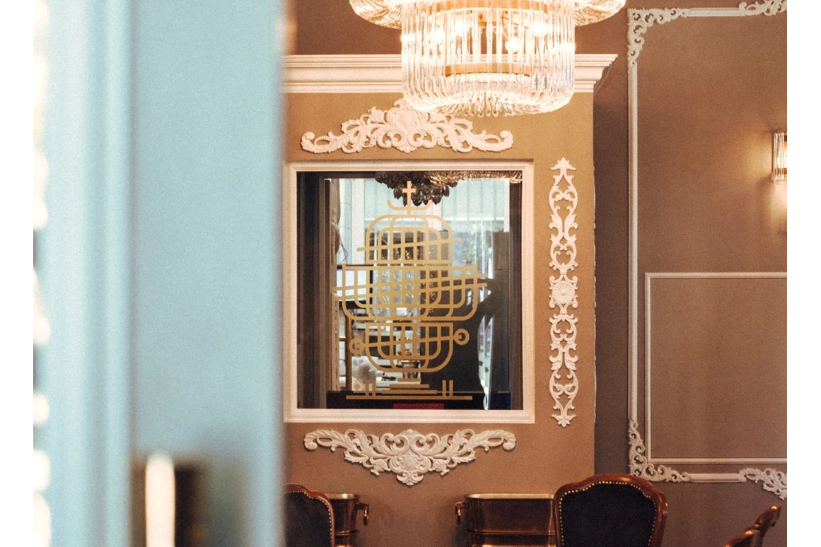 Location: Innenansicht von Grand Saal - À la Gare