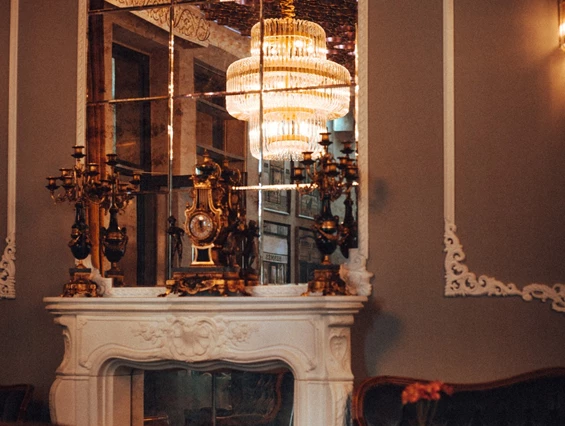 Location: Innenansicht von Grand Saal Ruhecke - À la Gare